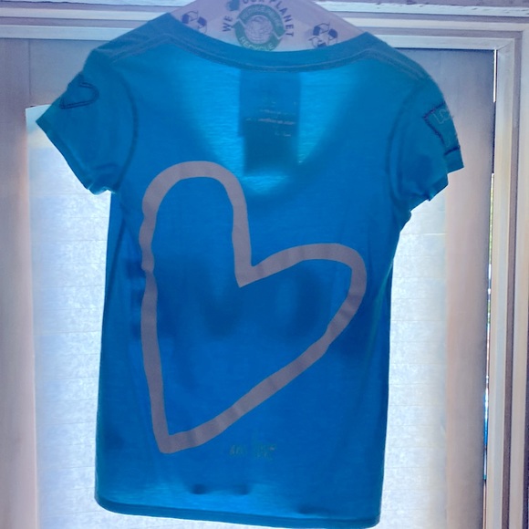 Peace Love World V neck T’s. Red, blue white - Picture 2 of 7